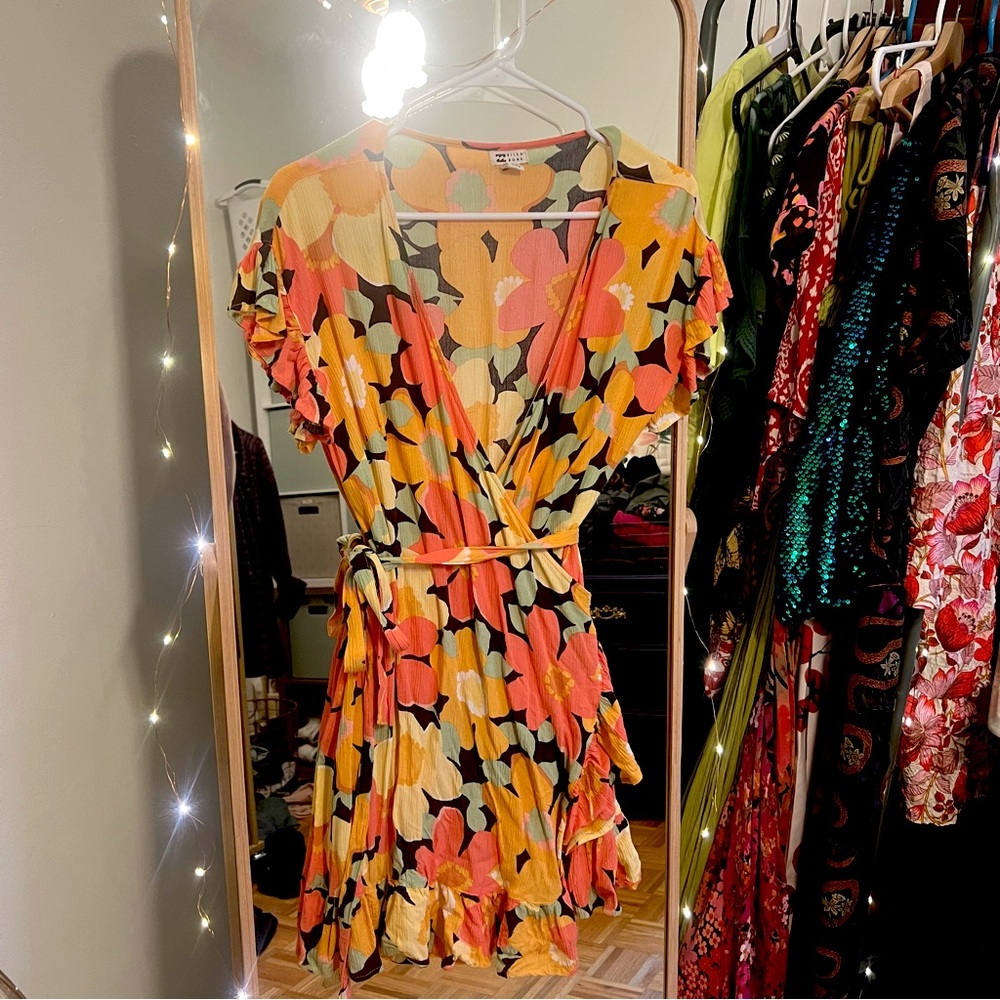 Billabong mini wrap dress